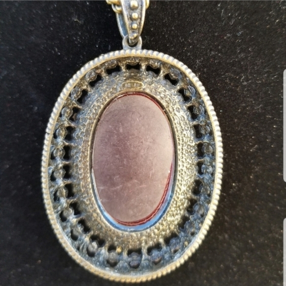 NANCY & RISE ANTIQUED BRASS & RED CABACHON VICTORIAN REVIVAL PENDANT NECKLACE - Picture 4 of 5